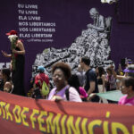Débora do Batom: como funciona a prisão domiciliar e as falhas na monitoração